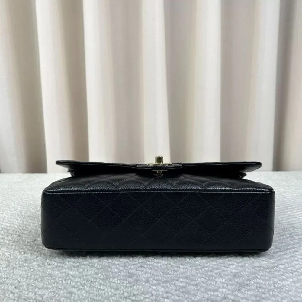 Chanel Women Pre-Loved Bag Very Good Condition